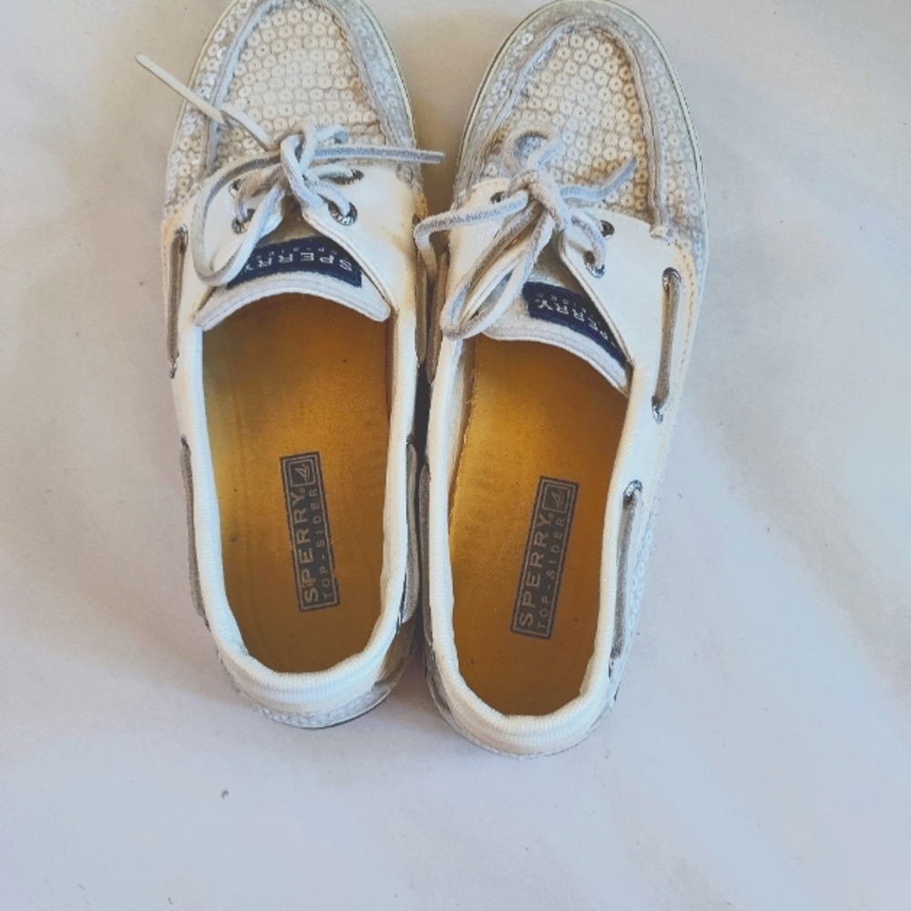 Sperry boat shoes..